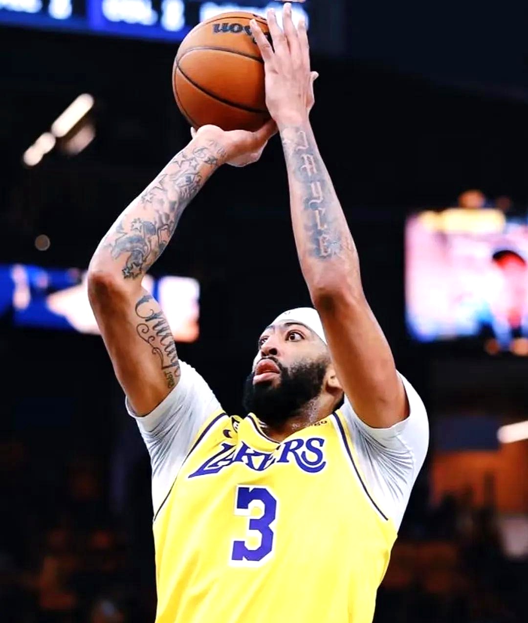 浓眉哥回归赛场，回归赛场首场状态亮眼，瑞士队观众沸腾！的简单介绍